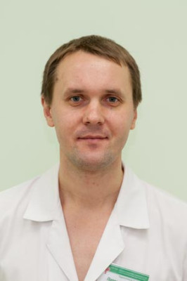 Заведующий отделением - врач-радиотерапевт Попов Александр Леонидович