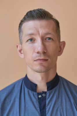 заведующий отделением - врач-онколог Шатаев Евгений Александрович